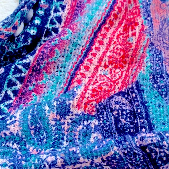 Patterned Scarf - Picture 2 of 3